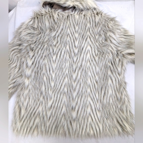 Say What Charlotte Russe NWT Faux Fur Jacket Off White & Grey Large Bag 20 - Picture 7 of 9